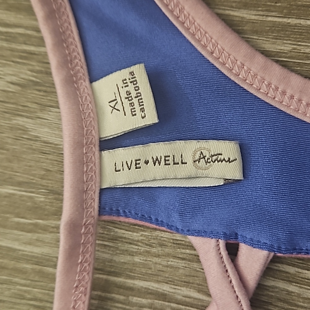 XL Sports Bra - Picture 2 of 3